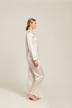 Picture of Ginia Silk Pyjama With Contrast Piping -Creme